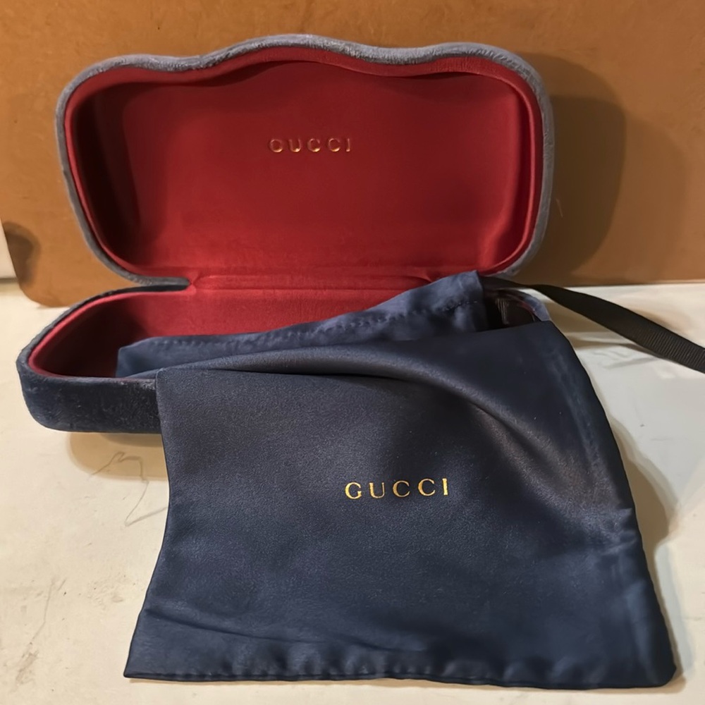 Preowned GUCCI Dk Blue Medium Sunglasses Velvet Hard Case & Dust Bag